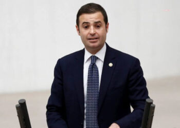 Ahmet Akın: Kanal İstanbul’da finansman yok, temel atma şovu var