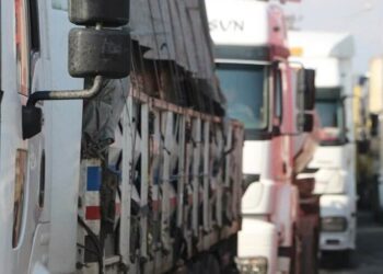 TIR şoförleri 66 yaş sınırına isyan etti