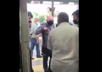 Marmaray’da müzik yapan öğrencilere güvenlik müdahale etti