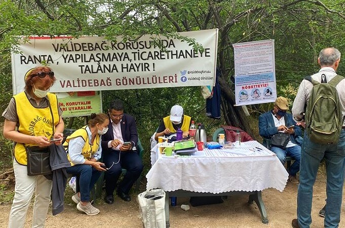 Validebağ Gönüllüleri, koru içinde nöbet eylemi başlattı