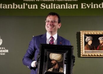 İstanbul’un sultanları evinde: Fatih ve Kanuni, İBB’de buluştu