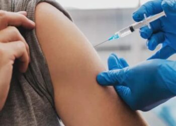 Prof. Levent Akın: Bana gelen bilgilere göre 100 kişi randevu alıyor, 25 kişi aşı oluyor