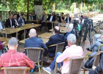 AK Partili Alim: Çay politikalarını eleştirenler seyyar provokatörler