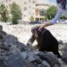 Emine Şenyaşar adliye binasının temelini elleriyle kazarak ‘adalet’ aradı