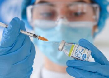 Koronavirüs aşısında 3. doz gerekli mi? Virolog Semih Tareen açıkladı