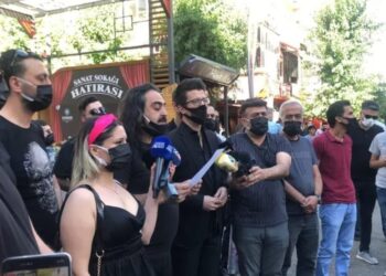 ‘Müzisyenlerin yaşam hakkı kısıtlanıyor, yetkililer acilen çözüm üretmeli’