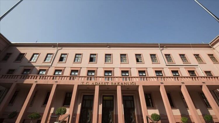 Adalet Bakanlığı’nda ihale skandalı!