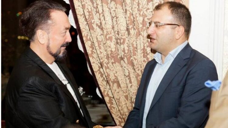 Adnan Oktar’ın evinde şoke eden ‘Cem Küçük’ belgeleri!