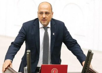 Veyis Ateş ve SBK’nın telefon görüşmesini yayınlayan Ahmet Şık’tan açıklama