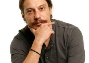 Sesli Köşe-Erk Acarer-‘Bunca rezilliğin tek sonucu Veyis’in kovulması mı olacak?’