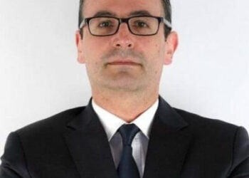 Sesli Köşe-Evren Devrim Zelyut-‘Erdoğan gideceğini itiraf etti!’