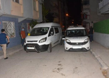 Ağabeyi darbedilen bekçi silahını çıkarıp kurşun yağdırdı