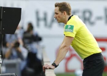 Futbolda elle oynama kuralı değişti