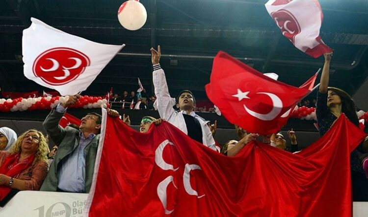 Tanınmış ülkücü gazeteci MHP’den ihraç ediliyor