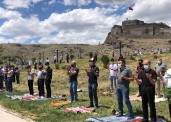 Kuraklığa karşı 517 camide ‘yağmur duası’na çıktılar