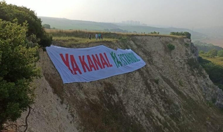 Erdoğan’ın katılacağı temel atma alanına astılar