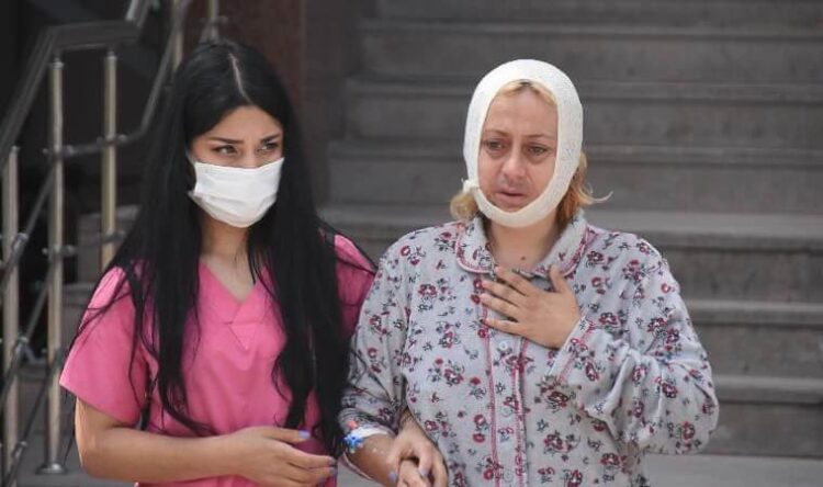 Köpek beslerken saldırıya uğradı