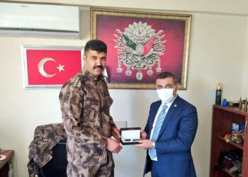MHP’li vekilin ziyaretinde Atatürk fotoğrafı olmaması tepki çekti