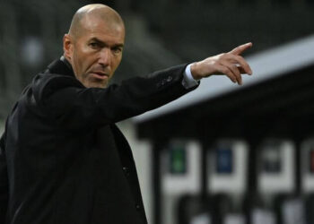 Zinedine Zidane, gazeteci ile tartıştı
