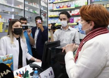Eczacının veresiye borcunu duyan Meral Akşener şaşkınlığını gizleyemedi