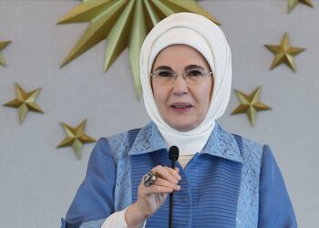 Yoksulluğa Emine Erdoğan formülü: Az yiyin