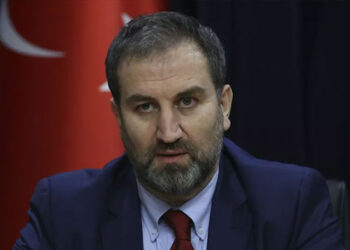 AKP’li Mustafa Şen’in Gülen’i öven tweeti gündem oldu