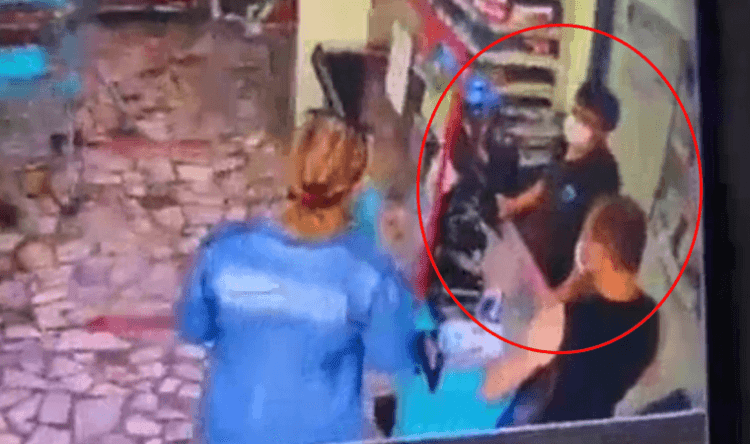 ‘Kadın pedi’ dedi diye saldırıya uğradı iddiası