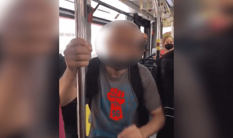 Tacizci Seyfettin Sola, otobüste ifşa edildi