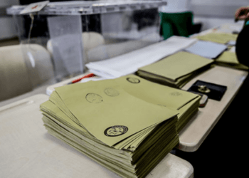 Avrasya Araştırma son 10 anketi açıkladı: Fark çift hanelere ulaştı