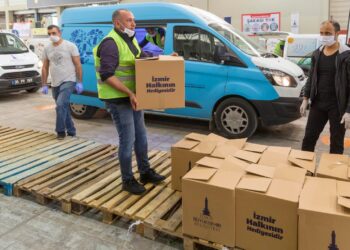 İzmirlilere 18,5 milyon liralık bayram desteği