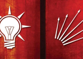 AKP’den kopuşlar devam ediyor: Eski vekil ve ailesi CHP’ye üye oldu