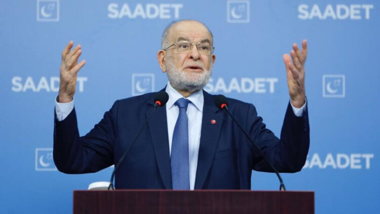 Karamollaoğlu kavgaya son noktayı koydu