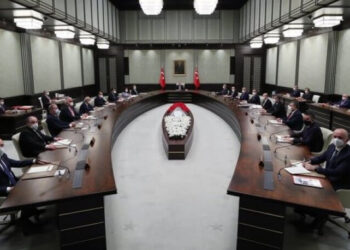 Kabine toplanıyor: Masada neler var?