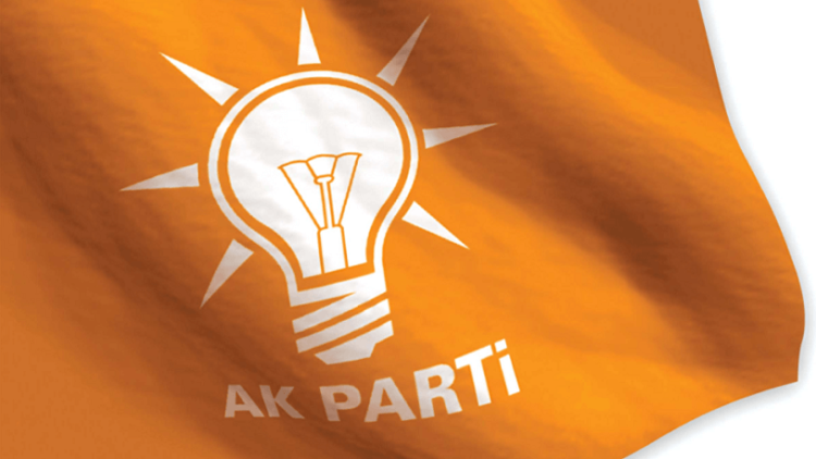 AKP’de istifa depremi: Onlarca kişi partiden ayrıldı