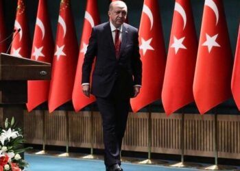 Erdoğan’ın 20 yıldır en yakınında olan AKP’li isimle ilgili şaşırtıcı iddia