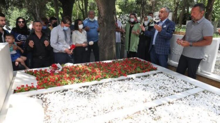 Kemal Sunal anmasında maske gerginliği
