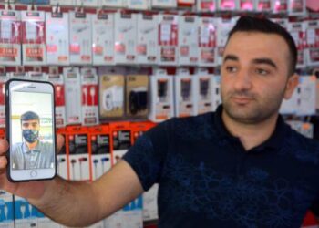 Şaşkın hırsız çektiği ‘selfie’yi çöp kutusundan silmeyi unutunca…