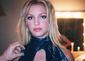 Britney Spears’tan çıplak poz