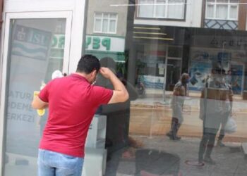 Fatura ödeme merkezinde yüzlerce kişi dolandırıldı
