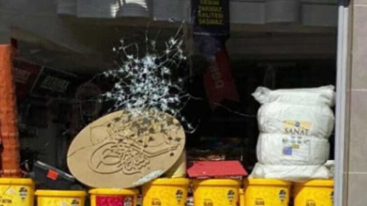 MHP’de silahlar konuştu: Başkanı şikayet eden meclis üyesine saldırı