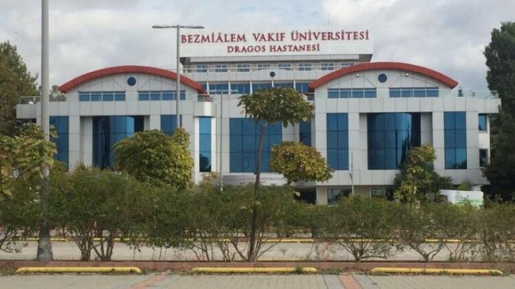 ”Bezmi Alem Üniversitesi’nden büyük saygısızlık” notuyla paylaştı