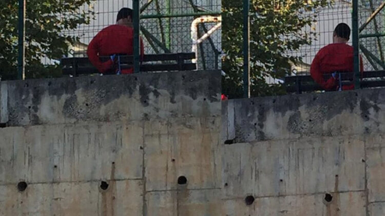 Görevliler otizmli genci kollarından bağladı