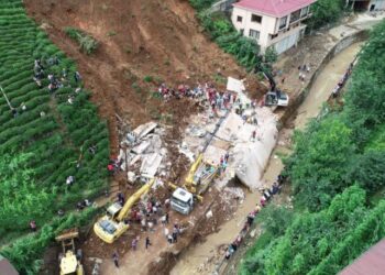 Rize’de felaket: Lüks otelde açıklanan Karadeniz Eylem Planı rafta kaldı