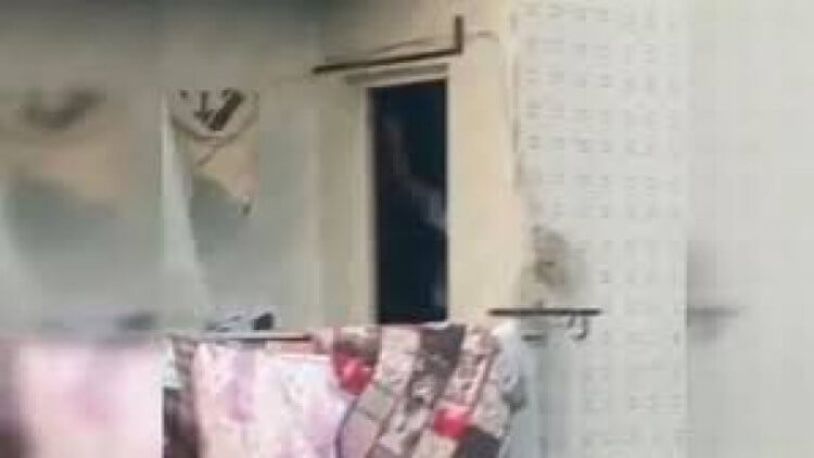 Çocuğunu tavana asan babaya soruşturma açıldı