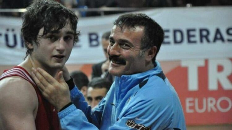 Milli boksör evinde ölü bulundu