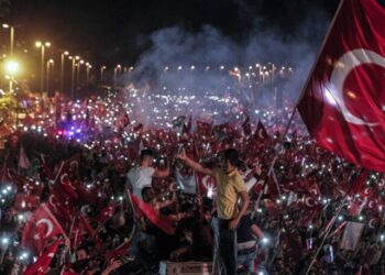 Darbe girişimini haber veren binbaşı davada ifşa edildi
