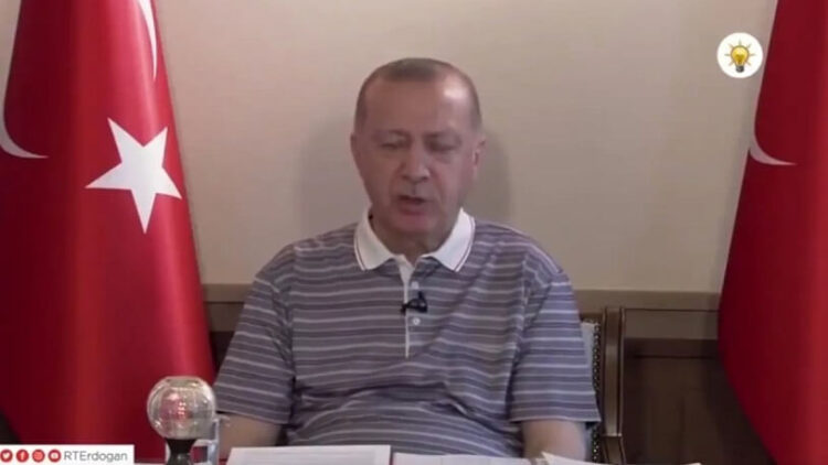 Erdoğan’ın uyuması Yılmaz Özdil’e malzeme oldu: Sedat Peker uyan diye…