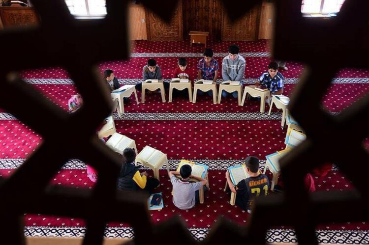 Kuran kursunda asılı bulunan 12 yaşındaki çocuk vefat etti