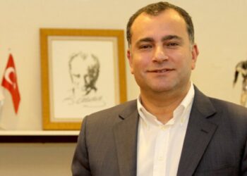 Alper Taşdelen’den çöp özrü