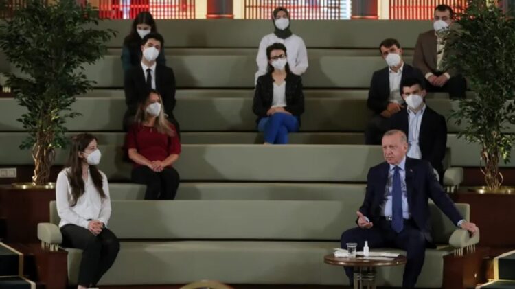 Erdoğan: Türkiye’de akademik özgürlüğün olmadığı bir üniversite söz konusu değil